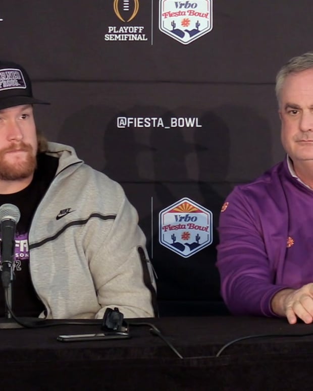 fiestabowl_tcu_arrival_coach_presser.mp4 (1080p)